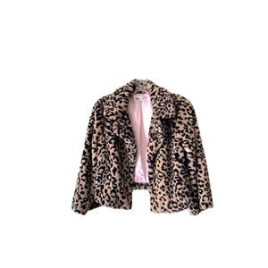 CAbi Leopard Faux Fur Cropped Jacket Soft Pink Lining Size Medium